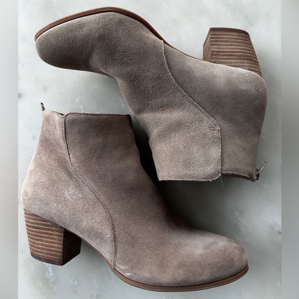 Sole Society beige tan suede booties with wood stacked heel size 10